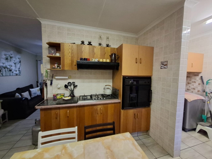 4 Bedroom Property for Sale in Geelhoutpark North West